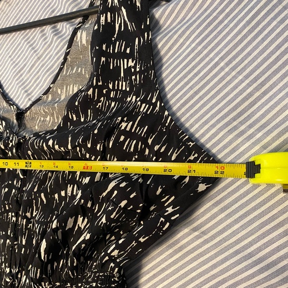 Black & White Printed Jumpsuit Romper - Picture 5 of 7